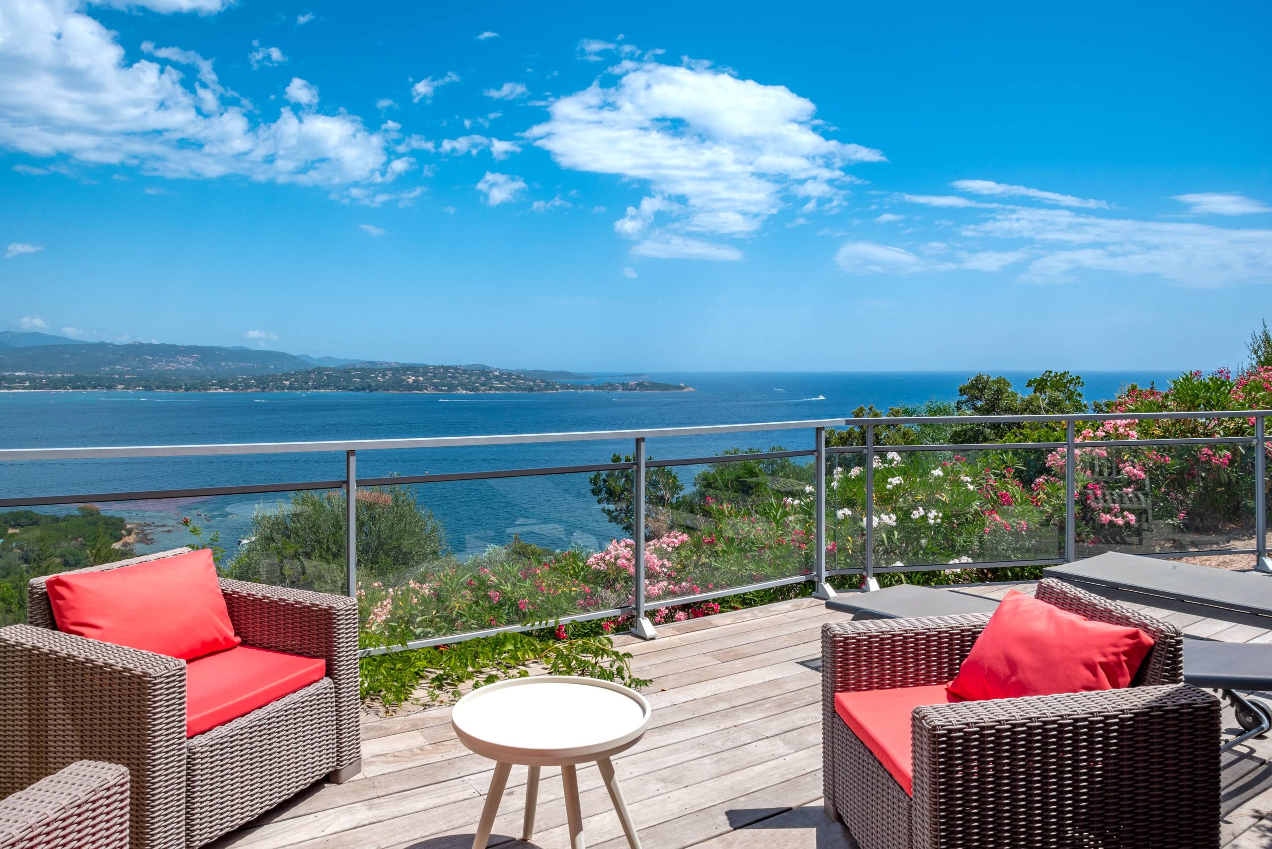 Les Hauts de Pavellone, mini villa T3 sup. à louer