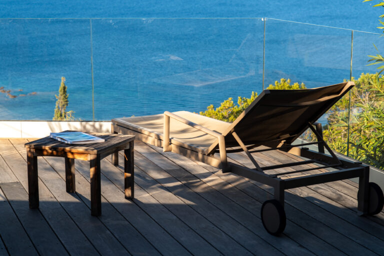 Les Hauts de Pavellone, for rent mini villa T3 sup.