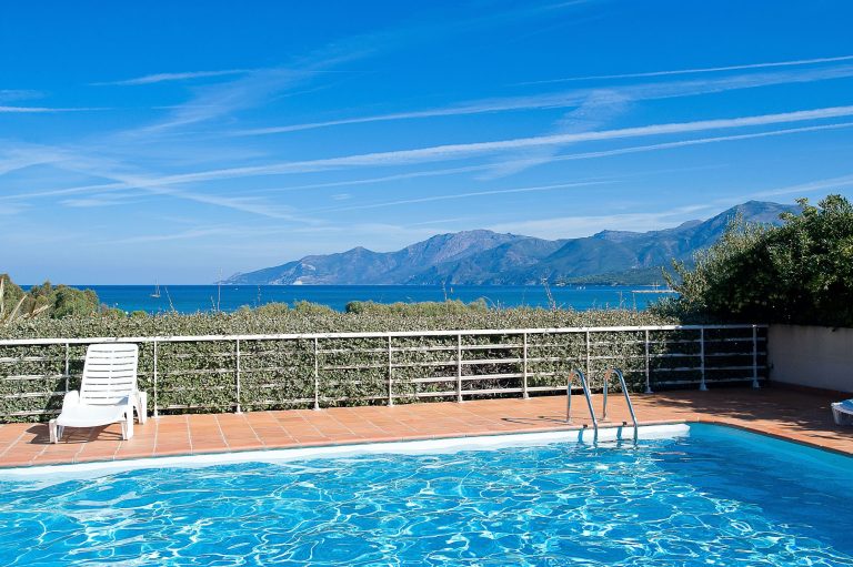 Saint-Florent, Suarella, studio à louer